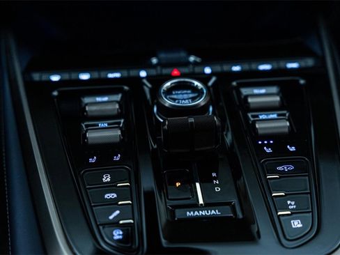 Used 2025 Aston Martin DBX 707 image 48