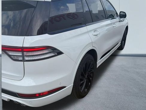 Used 2023 Lincoln Aviator Reserve w/ Equipment Group 201A AWD/4WD image 3