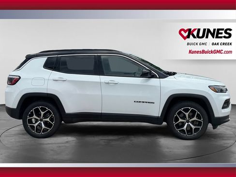 Used 2025 Jeep Compass Limited AWD/4WD image 12