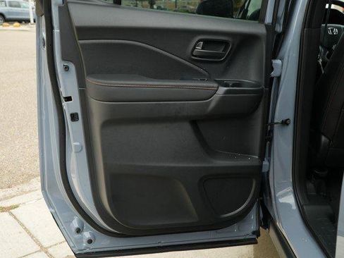 Used 2025 Honda Ridgeline TrailSport+ image 17