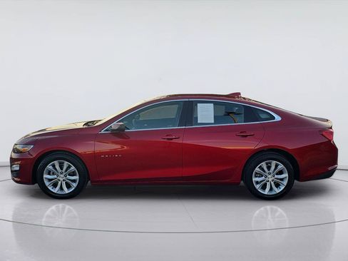 Used 2025 Chevrolet Malibu LT FWD image 2