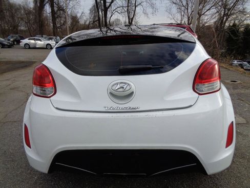 Used 2012 Hyundai Veloster w/ Style Pkg FWD image 6