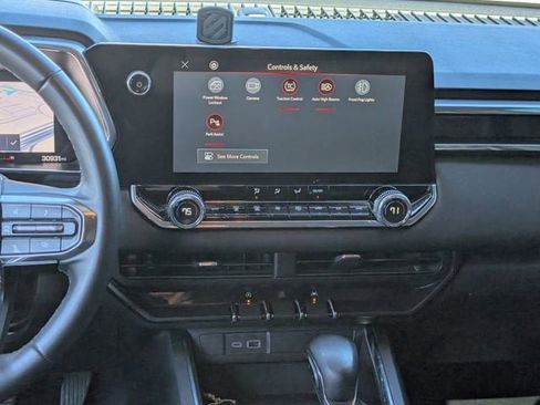 Used 2024 GMC Canyon Elevation w/ Convenience Package image 13