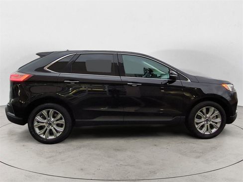 Used 2022 Ford Edge Titanium w/ Equipment Group 301A image 6