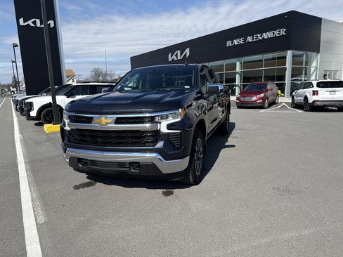 Used 2023 Chevrolet Silverado 1500 LT image 8