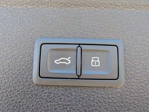 Used 2024 Audi Q5 2.0T Premium image 15