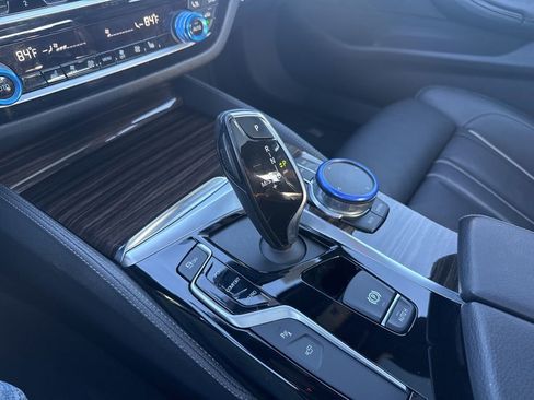 Used 2018 BMW 540i 540i w/ M Sport Package image 19