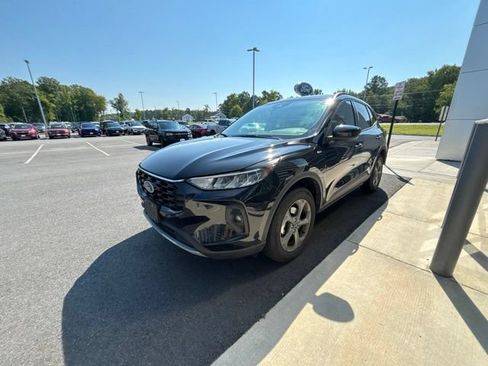 Used 2025 Ford Escape ST-Line Select AWD/4WD image 6