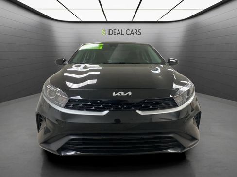 Used 2023 Kia Forte LXS FWD image 2