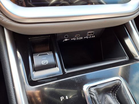 Certified 2023 Subaru Legacy Limited image 8