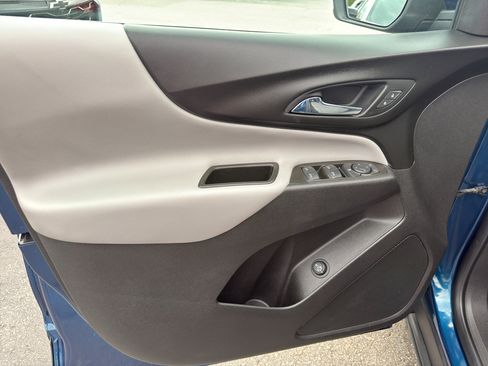 Used 2021 Chevrolet Equinox LT FWD image 13