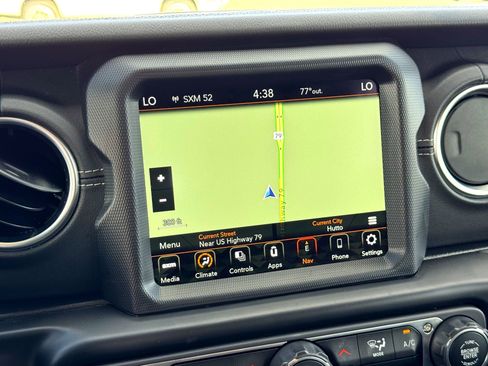 Used 2023 Jeep Wrangler Unlimited Sahara image 29