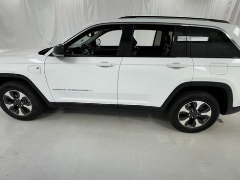 Used 2024 Jeep Grand Cherokee Limited 4xe AWD/4WD image 6