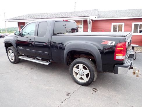 Used 2013 GMC Sierra 2500 SLT w/ SLT Convenience Package AWD/4WD image 4