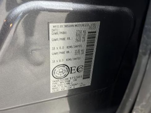 Used 2023 INFINITI QX60 Pure image 32