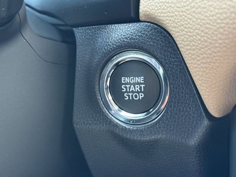 New 2025 Toyota RAV4 XLE image 28