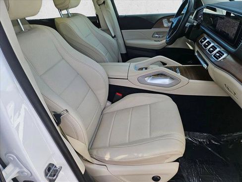 Used 2025 Mercedes-Benz GLS 450 4MATIC image 24