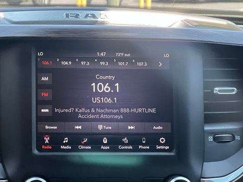 Used 2019 RAM 1500 Laramie AWD/4WD image 10