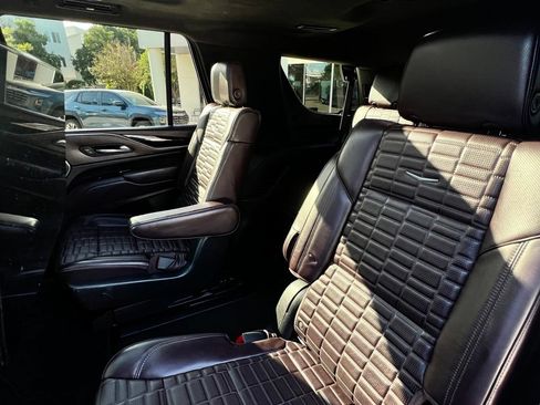 Used 2022 Cadillac Escalade Sport Platinum AWD/4WD image 23