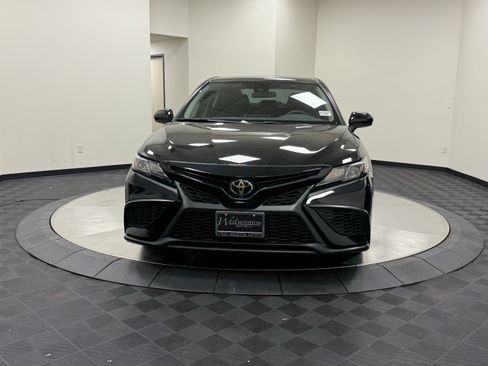 Used 2021 Toyota Camry SE FWD image 2