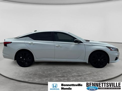 Used 2021 Nissan Altima 2.5 SR w/ SR Premium Package AWD/4WD image 4