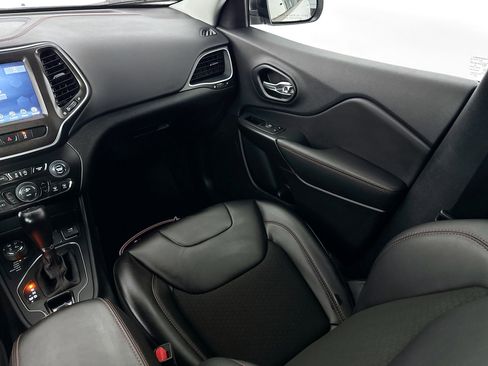 Used 2022 Jeep Cherokee Trailhawk image 28