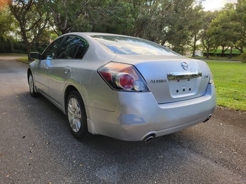 Used 2012 Nissan Altima 2.5 S FWD image 5