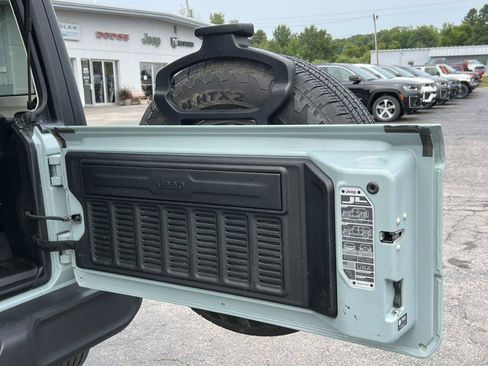 Used 2024 Jeep Wrangler Unlimited Sport AWD/4WD image 30