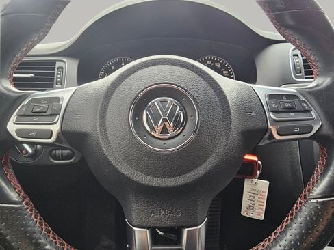 Used 2012 Volkswagen Jetta GLI Autobahn image 3