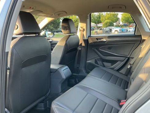 Used 2024 Volkswagen Jetta SE FWD image 26