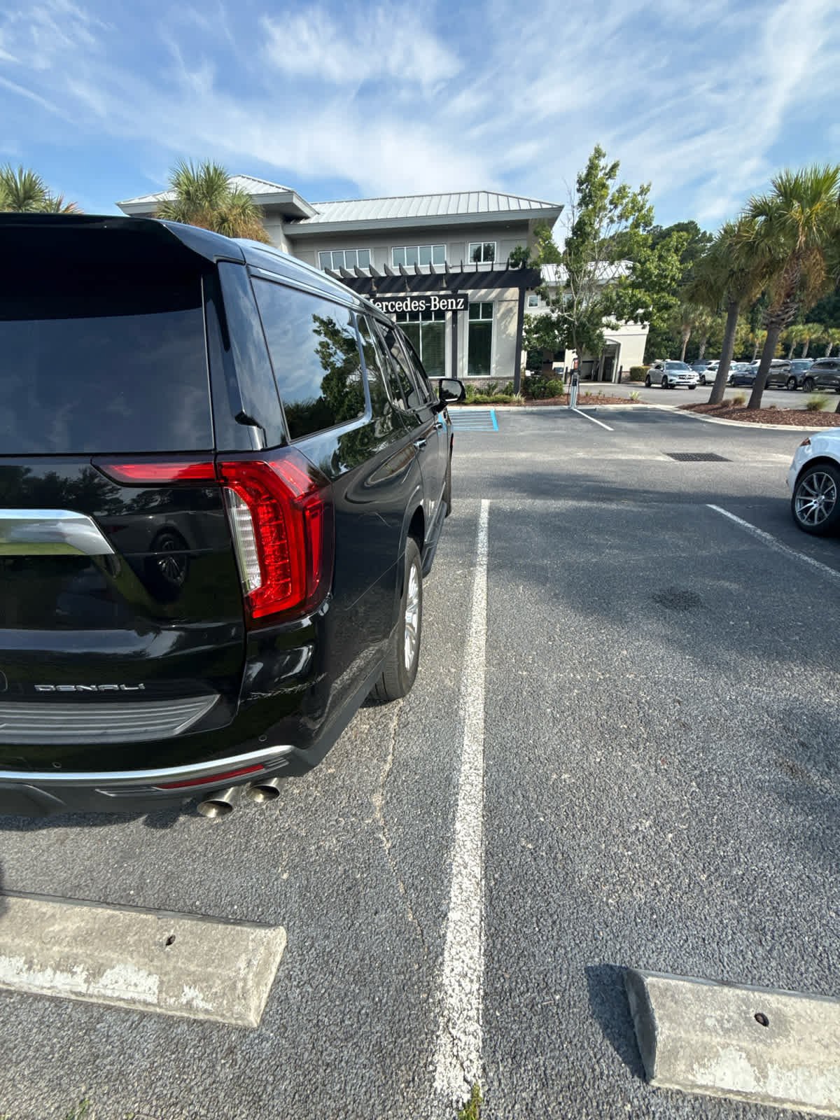 Used 2022 GMC Yukon Denali AWD/4WD image 6