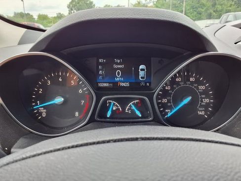 Used 2018 Ford Escape SE FWD image 16