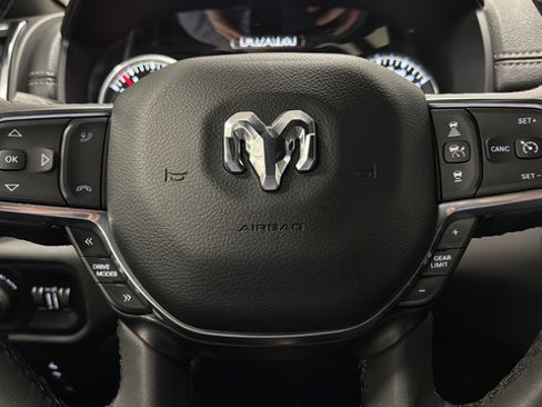 Used 2025 RAM 1500 Laramie w/ Sport Appearance Package AWD/4WD image 15