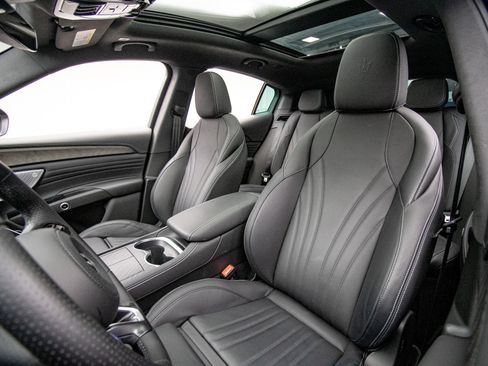 New 2025 Maserati Grecale GT AWD/4WD image 15