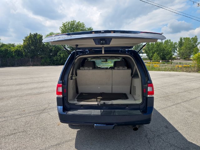 Used 2017 Lincoln Navigator Select AWD/4WD image 18
