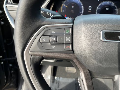 New 2025 Jeep Grand Cherokee Limited w/ Black Appearance Package image 43