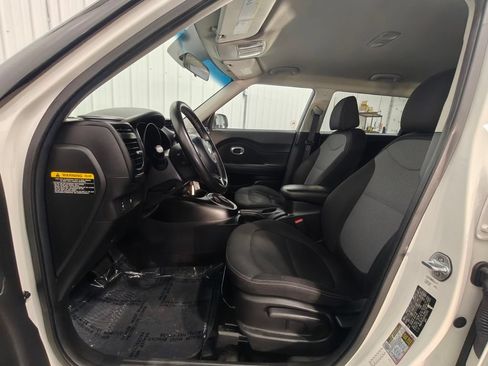 Used 2017 Kia Soul + w/ Designer's Package FWD image 25