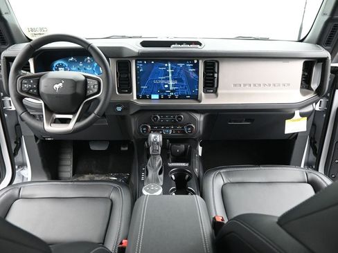 New 2026 Ford Bronco Outer Banks image 21