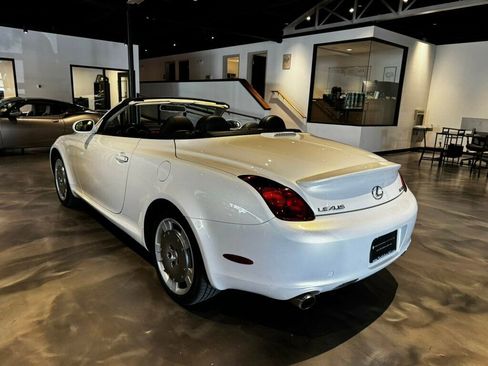 Used 2005 Lexus SC 430 Convertible image 3