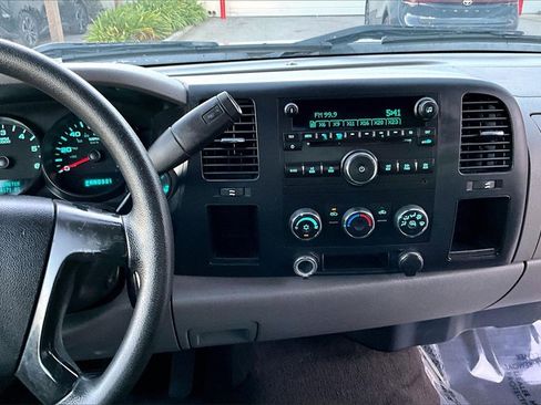 Used 2009 GMC Sierra 1500 W/T image 10