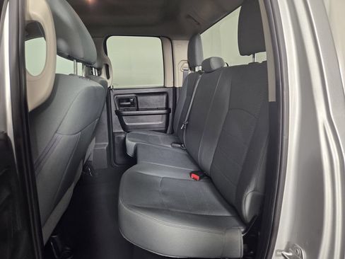 Used 2019 RAM 1500 Express RWD image 24