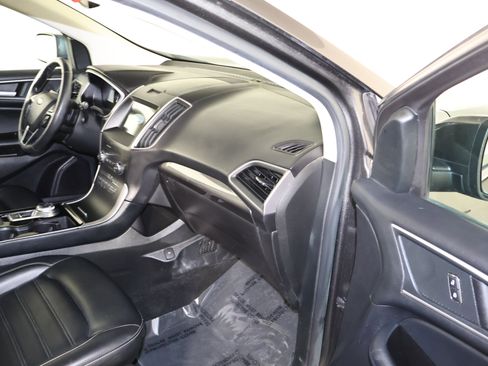 Used 2019 Ford Edge SEL w/ Equipment Group 201A image 39