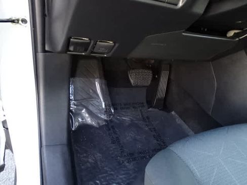 Certified 2022 Toyota RAV4 XLE w/ Convenience Package FWD image 15