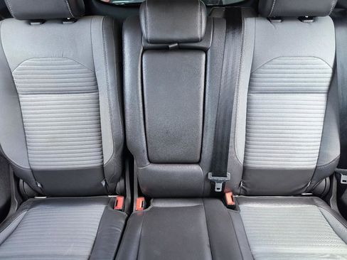 Used 2019 Ford Escape SE FWD image 25