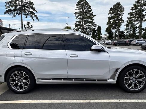 Used 2022 BMW X7 xDrive40i w/ Premium Package AWD/4WD image 3
