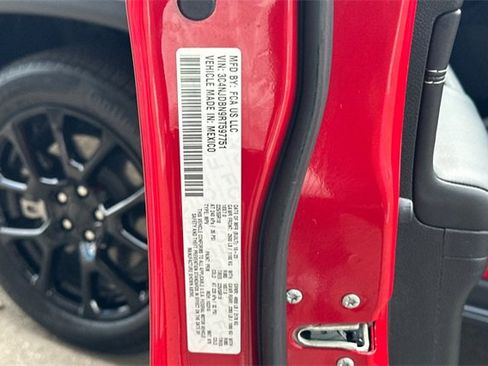 Used 2024 Jeep Compass Latitude w/ Convenience Group image 32