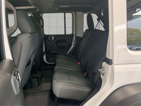 Used 2025 Jeep Wrangler Sport S image 10