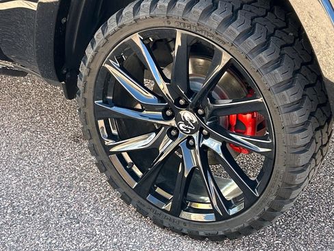 Used 2025 RAM 1500 Limited AWD/4WD image 14