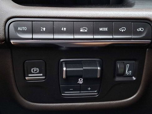 Used 2023 Cadillac Escalade Sport w/ Touring Package AWD/4WD image 23