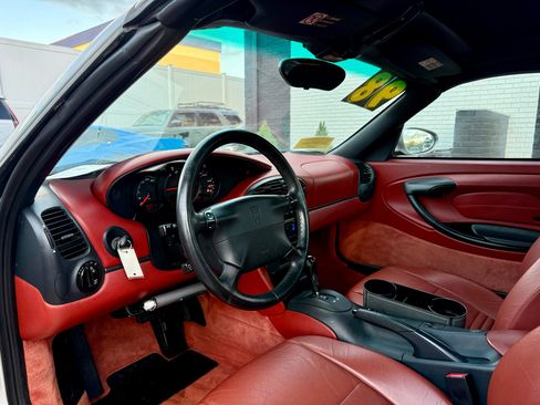 Used 1998 Porsche Boxster image 16